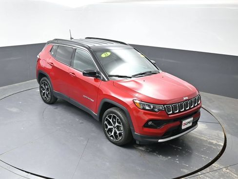 Used 2025 Jeep Compass Limited AWD/4WD image 45