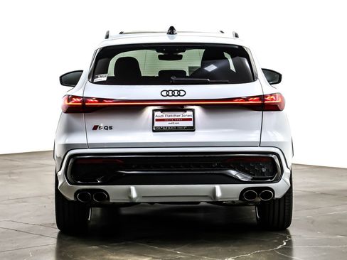 New 2025 Audi SQ5 Prestige image 3