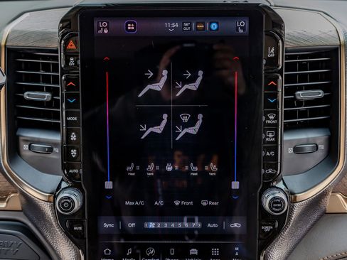 Used 2025 RAM 2500 Limited image 28