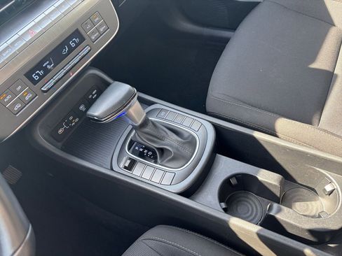 Used 2025 Hyundai Kona SEL image 42