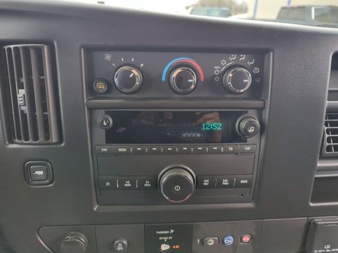 Used 2024 GMC Savana 2500 w/ Driver Convenience Package image 12