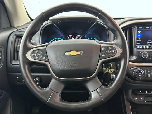 Used 2022 Chevrolet Colorado Z71 AWD/4WD image 11