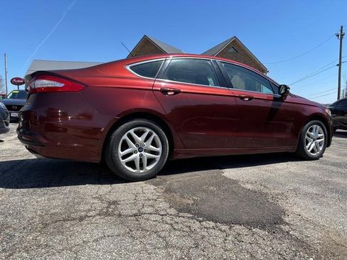 Used 2015 Ford Fusion SE w/ Equipment Group 202A FWD image 7