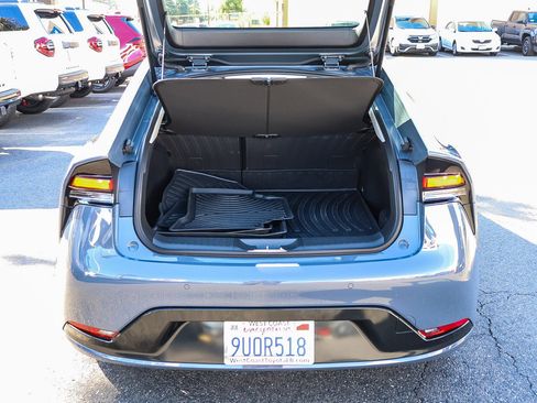 Used 2025 Toyota Prius XLE image 30