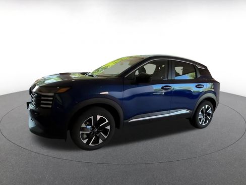 Used 2026 Nissan Kicks SV w/ Cold Weather Package AWD/4WD image 7