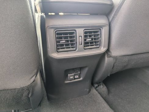 Used 2023 Toyota RAV4 XLE FWD image 27