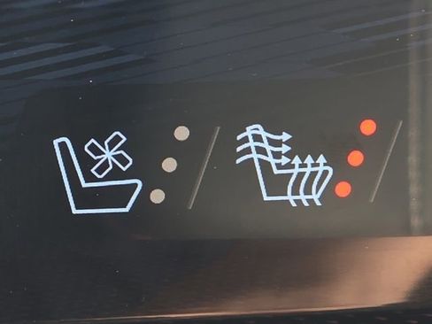 New 2026 Chevrolet Traverse RS w/ LPO, Floor Liner Package AWD/4WD image 8