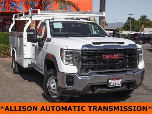 Used 2022 GMC Sierra 3500 Pro w/ Convenience Package image 2