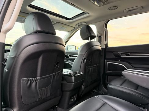 Used 2025 Kia Telluride S FWD image 19