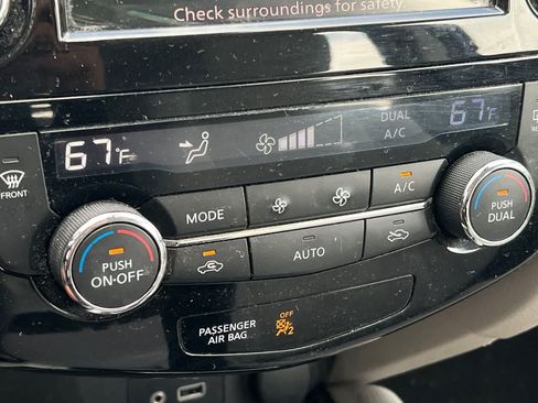 Used 2019 Nissan Rogue Sport SV AWD/4WD image 21