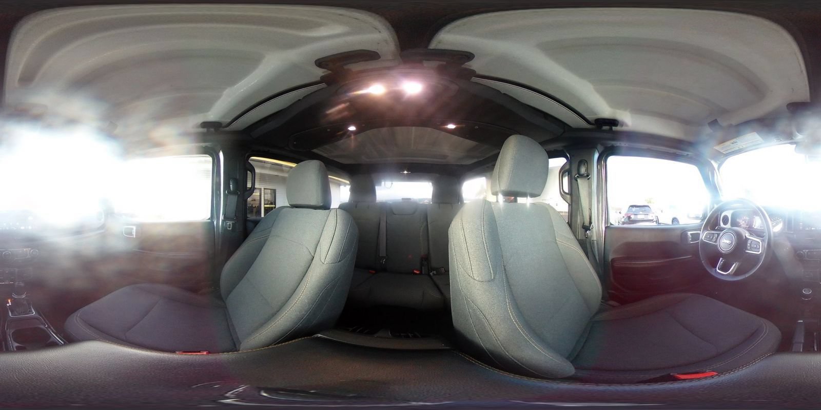 Used 2025 Jeep Wrangler Unlimited Sahara AWD/4WD image 40