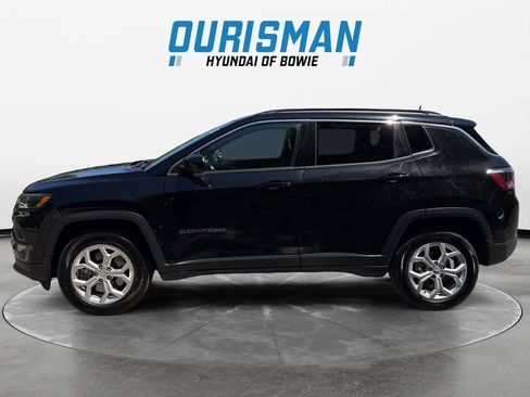 Used 2024 Jeep Compass Latitude AWD/4WD image 3