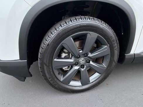 Used 2025 Honda Pilot Sport image 10