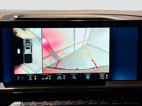 Used 2023 Chevrolet Silverado 1500 ZR2 w/ Technology Package image 12