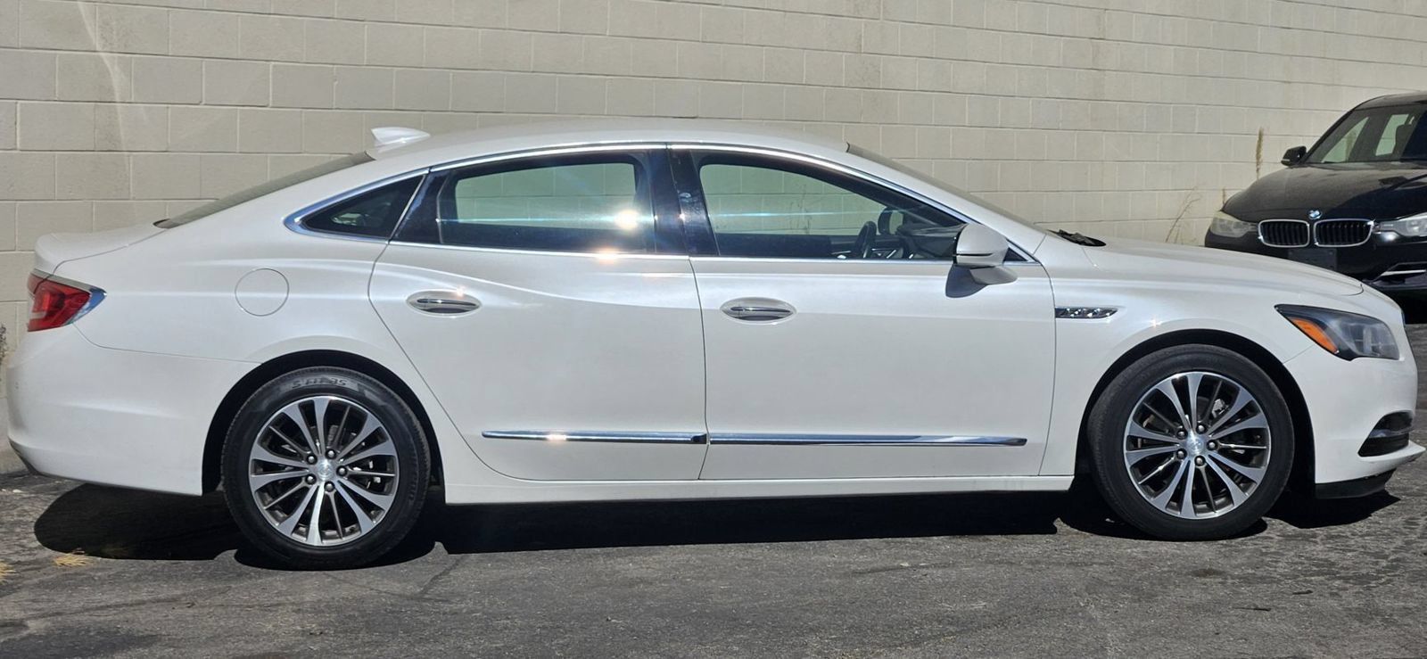 Used 2017 Buick LaCrosse Premium AWD/4WD image 6