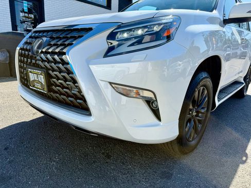 Used 2020 Lexus GX 460 Premium image 9