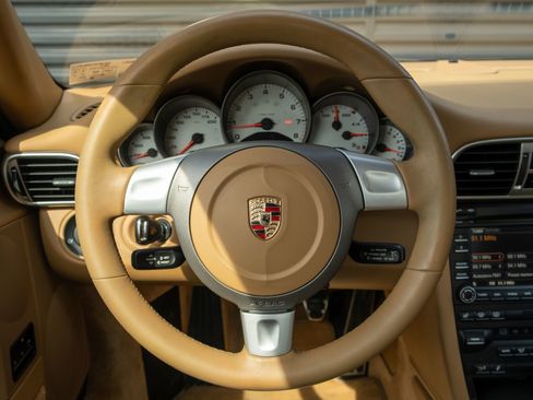 Used 2009 Porsche 911 Carrera S RWD image 6