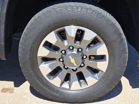Used 2024 Chevrolet Silverado 2500 LT w/ Texas Edition image 8