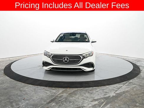 Used 2024 Mercedes-Benz E 350 4MATIC Sedan image 3
