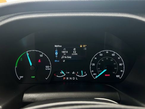 Used 2022 Ford E-Transit 148 High Roof Extended image 23