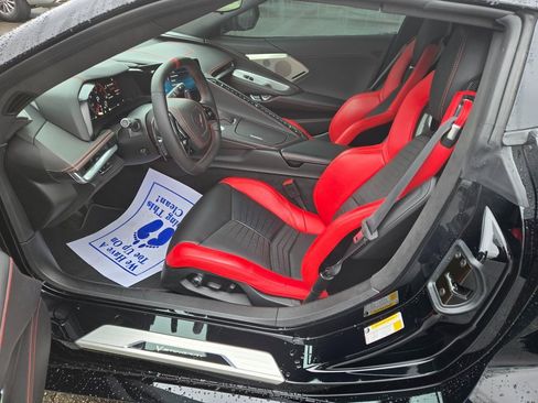 Used 2025 Chevrolet Corvette Stingray Premium Conv w/ 3LT image 6