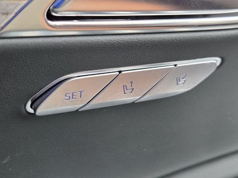 Used 2025 Genesis GV80 3.5T Prestige AWD/4WD image 30