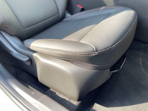 Used 2024 Chevrolet Trax RS w/ Sunroof Package FWD image 36