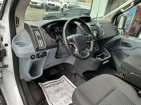 Used 2019 Ford Transit 150 XLT image 11