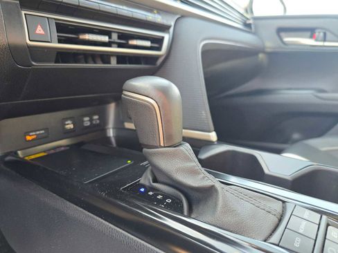 Certified 2025 Toyota Camry SE FWD image 34