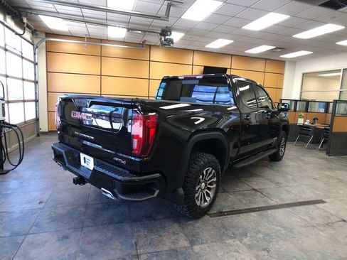 Used 2022 GMC Sierra 1500 AT4 w/ AT4 Premium Package AWD/4WD image 7