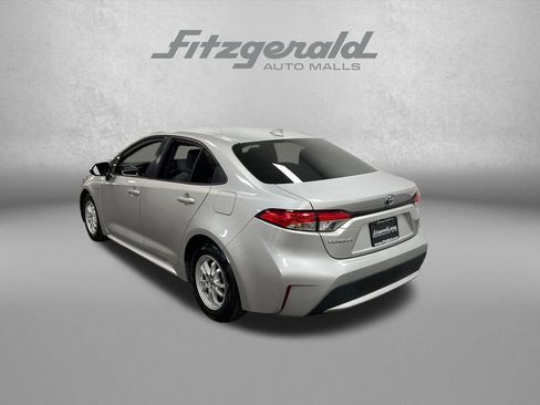 Used 2021 Toyota Corolla LE FWD image 3
