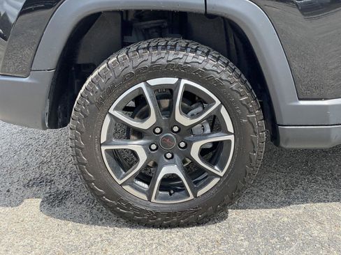 Used 2025 Jeep Compass Trailhawk w/ Trailhawk Elite Group image 49