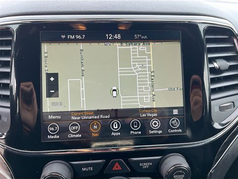 Used 2019 Jeep Grand Cherokee Limited image 13