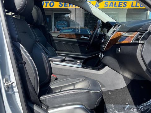 Used 2013 Mercedes-Benz GL 450 4MATIC image 23