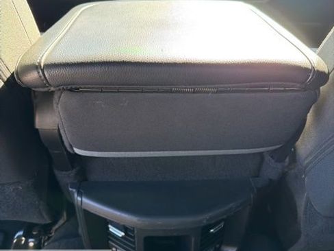 Used 2021 RAM 2500 Big Horn image 32