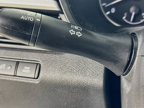 Used 2023 Nissan Altima 2.5 SV FWD image 13