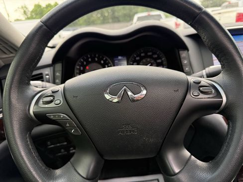 Used 2015 INFINITI Q70 3.7 RWD image 23