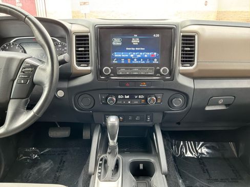 Used 2022 Nissan Frontier SV RWD image 15