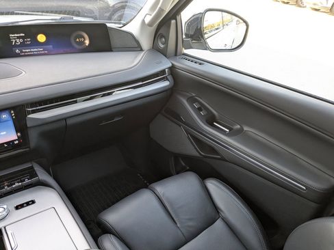 Certified 2025 Lincoln Navigator Reserve image 20