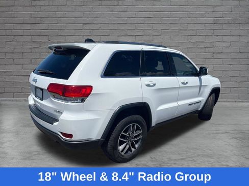 Used 2019 Jeep Grand Cherokee Laredo w/ 18" Wheel & 8.4" Radio Group AWD/4WD image 5