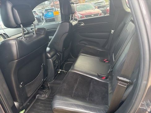 Used 2017 Jeep Grand Cherokee Altitude image 6