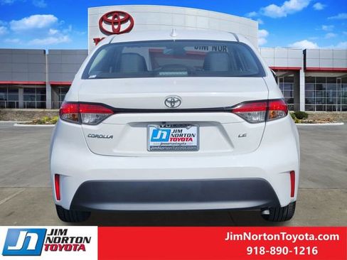 Used 2024 Toyota Corolla LE image 6