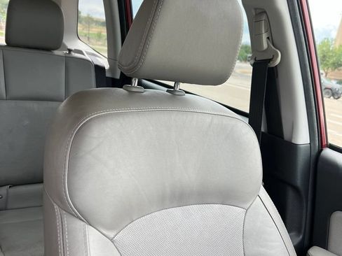 Used 2018 Subaru Forester 2.5i Limited AWD/4WD image 8