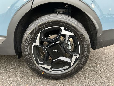 New 2026 Kia Sportage EX w/ EX Panoramic Sunroof Package image 9