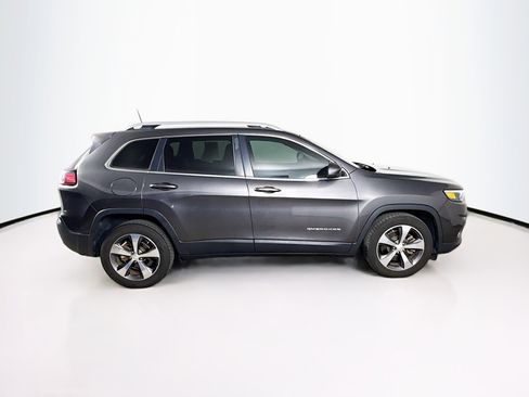 Used 2019 Jeep Cherokee Limited image 2