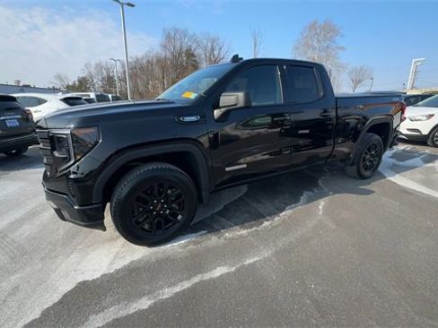 Used 2025 GMC Sierra 1500 Elevation image 4