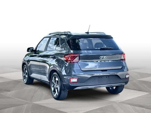 Used 2024 Hyundai Venue SEL FWD image 6