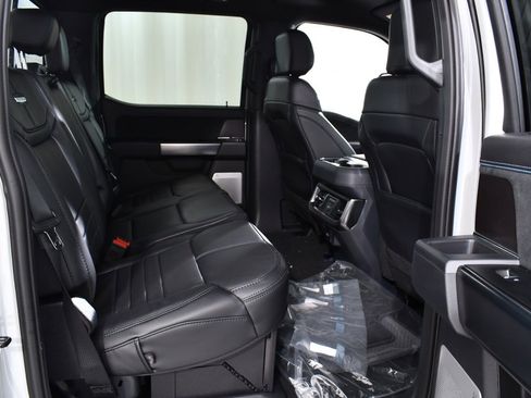 New 2026 Ford F250 Platinum image 19