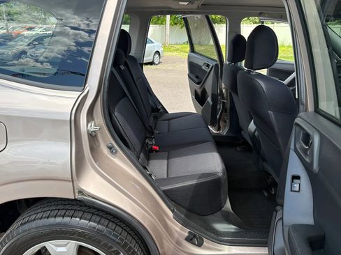 Used 2015 Subaru Forester 2.5i Premium w/ All-Weather Package AWD/4WD image 25