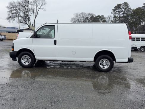 Used 2021 Chevrolet Express 2500 w/ Safety Package image 5